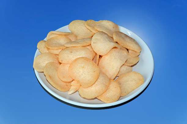 Can dogs eat prawn crackers, is prawn crackers safe for dogs